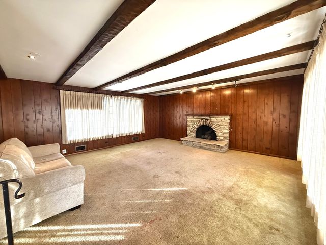 18005 Arcadia Avenue, Lansing, IL 60438