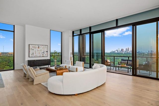 2425 Peachtree Road NE 1705, Atlanta, GA 30305
