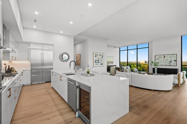 2425 Peachtree Road NE 1705, Atlanta, GA 30305