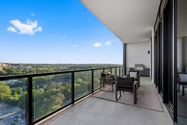 2425 Peachtree Road NE 1705, Atlanta, GA 30305