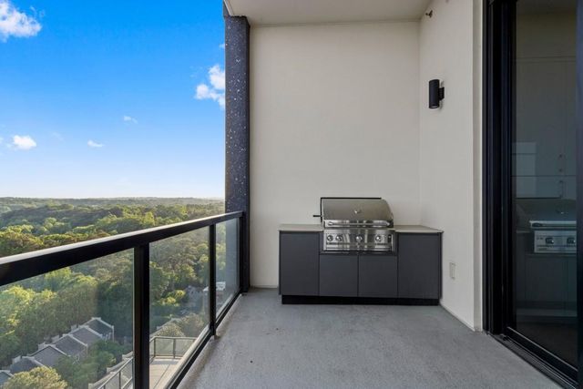 2425 Peachtree Road NE 1705, Atlanta, GA 30305