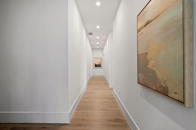 2425 Peachtree Road NE 1705, Atlanta, GA 30305
