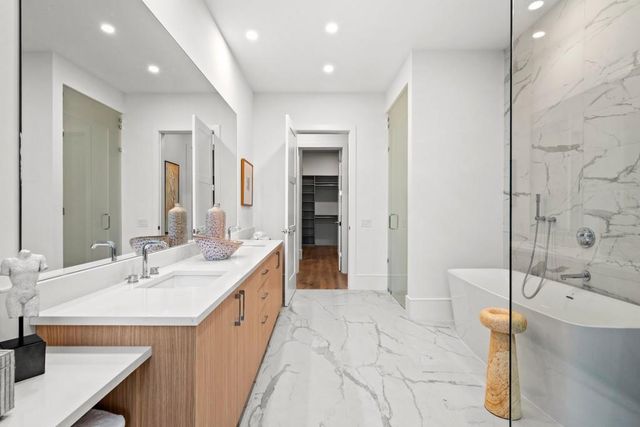 2425 Peachtree Road NE 1705, Atlanta, GA 30305