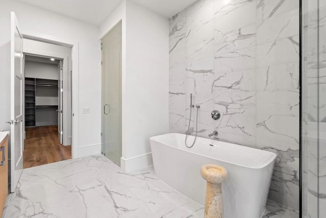 2425 Peachtree Road NE 1705, Atlanta, GA 30305