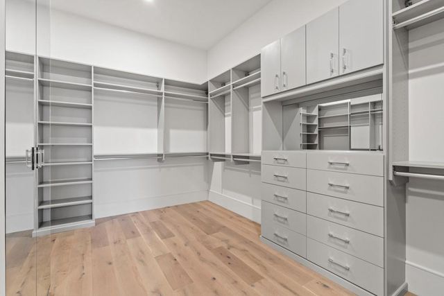 2425 Peachtree Road NE 1705, Atlanta, GA 30305