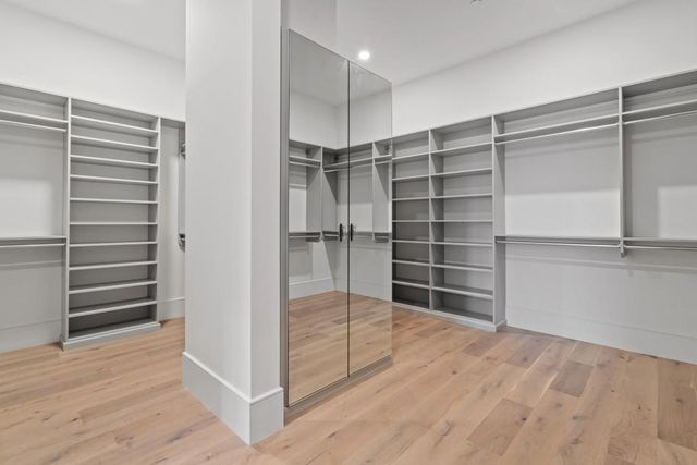 2425 Peachtree Road NE 1705, Atlanta, GA 30305