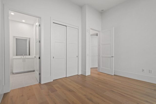 2425 Peachtree Road NE 1705, Atlanta, GA 30305
