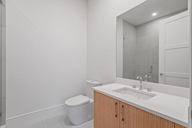 2425 Peachtree Road NE 1705, Atlanta, GA 30305