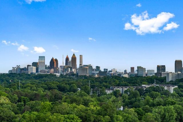 2425 Peachtree Road NE 1705, Atlanta, GA 30305