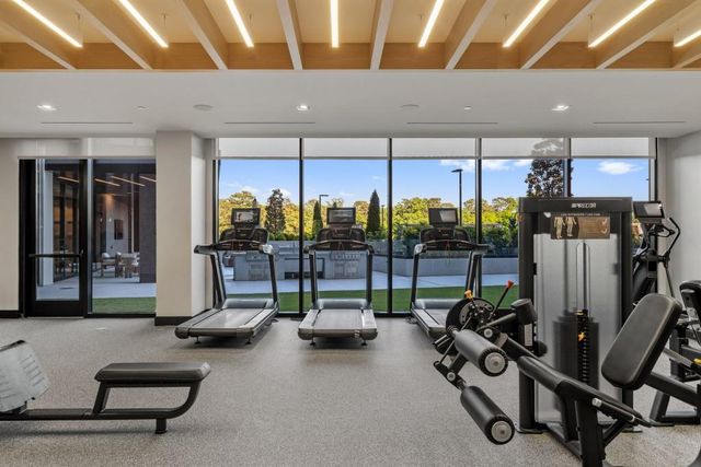 2425 Peachtree Road NE 1705, Atlanta, GA 30305