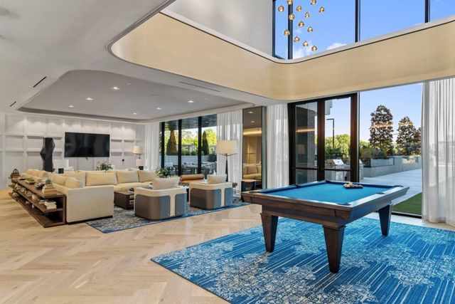 2425 Peachtree Road NE 1705, Atlanta, GA 30305
