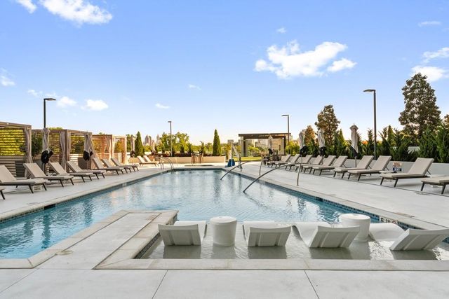 2425 Peachtree Road NE 1705, Atlanta, GA 30305