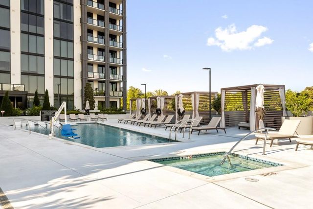 2425 Peachtree Road NE 1705, Atlanta, GA 30305