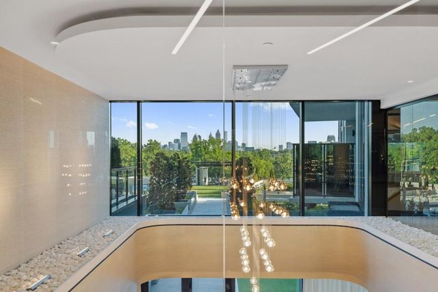 2425 Peachtree Road NE 1705, Atlanta, GA 30305