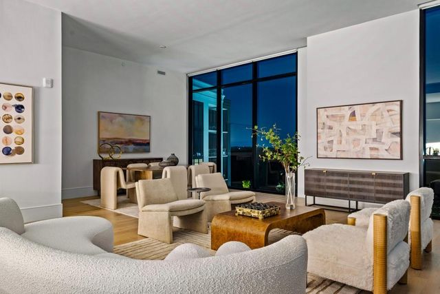 2425 Peachtree Road NE 1705, Atlanta, GA 30305