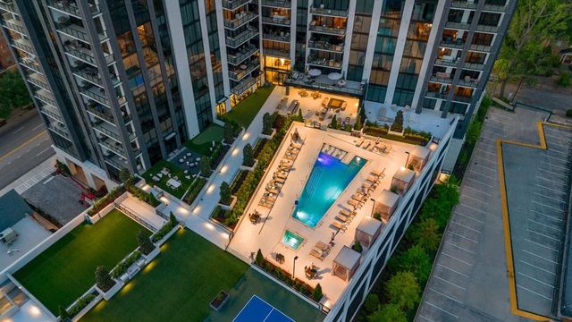 2425 Peachtree Road NE 1705, Atlanta, GA 30305
