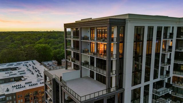2425 Peachtree Road NE 1705, Atlanta, GA 30305
