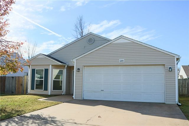 1205 Spring Street, Bentonville, AR 72712