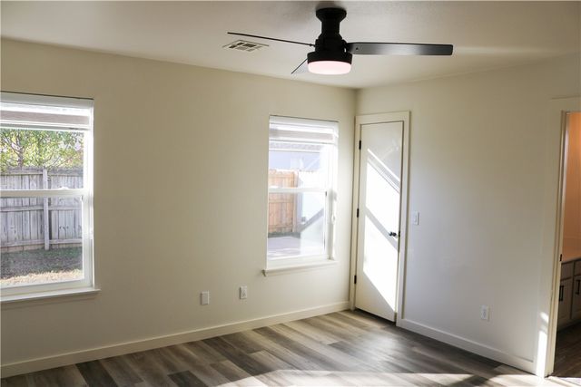 1205 Spring Street, Bentonville, AR 72712