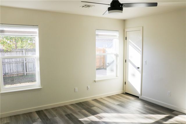 1205 Spring Street, Bentonville, AR 72712