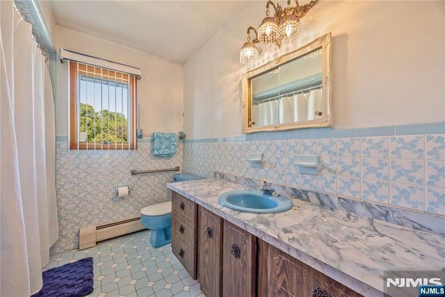 1225 16th Street, Fort Lee, NJ 07024