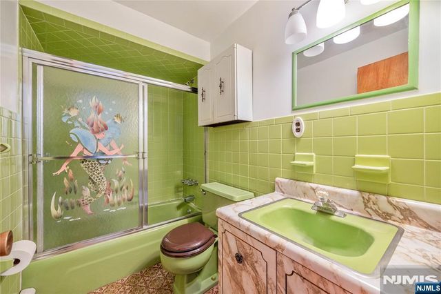 1225 16th Street, Fort Lee, NJ 07024