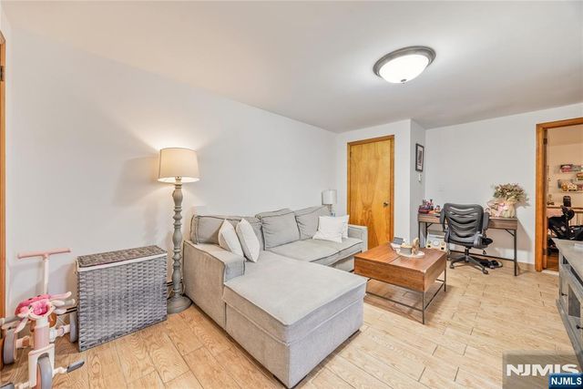 1225 16th Street, Fort Lee, NJ 07024
