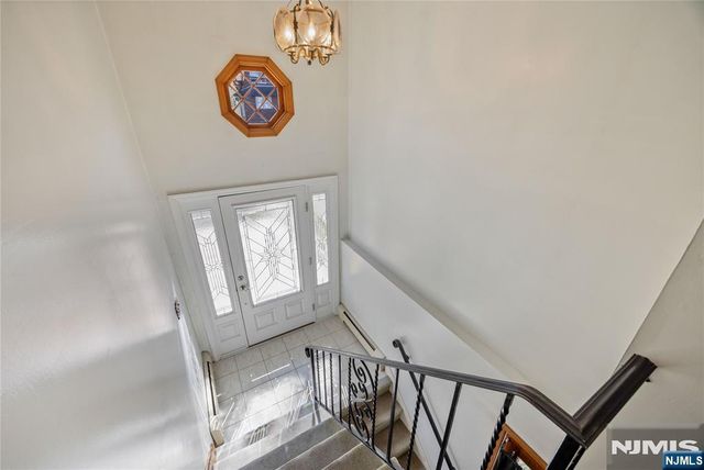 1225 16th Street, Fort Lee, NJ 07024