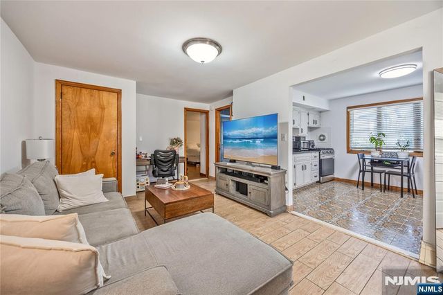 1225 16th Street, Fort Lee, NJ 07024