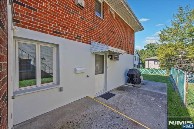 1225 16th Street, Fort Lee, NJ 07024