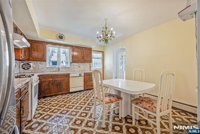 1225 16th Street, Fort Lee, NJ 07024