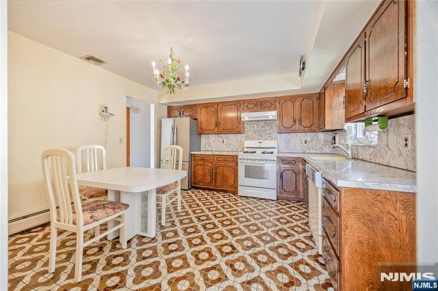 1225 16th Street, Fort Lee, NJ 07024