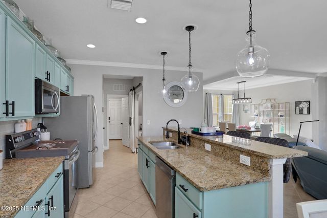 14163 MAHOGANY Avenue, Jacksonville, FL 32258