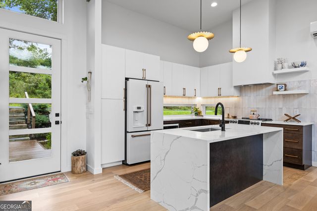 21 That Way, Young Harris, GA 30582