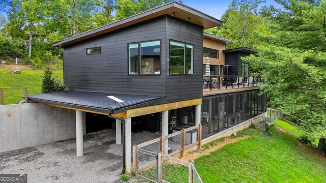 21 That Way, Young Harris, GA 30582