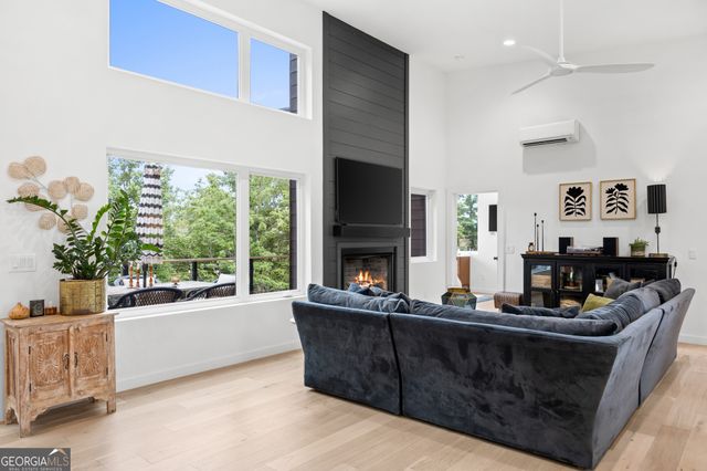 21 That Way, Young Harris, GA 30582