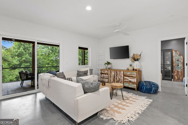 21 That Way, Young Harris, GA 30582