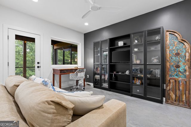 21 That Way, Young Harris, GA 30582