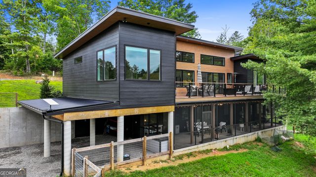 21 That Way, Young Harris, GA 30582