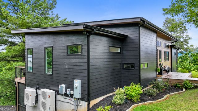 21 That Way, Young Harris, GA 30582