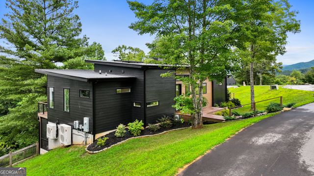 21 That Way, Young Harris, GA 30582