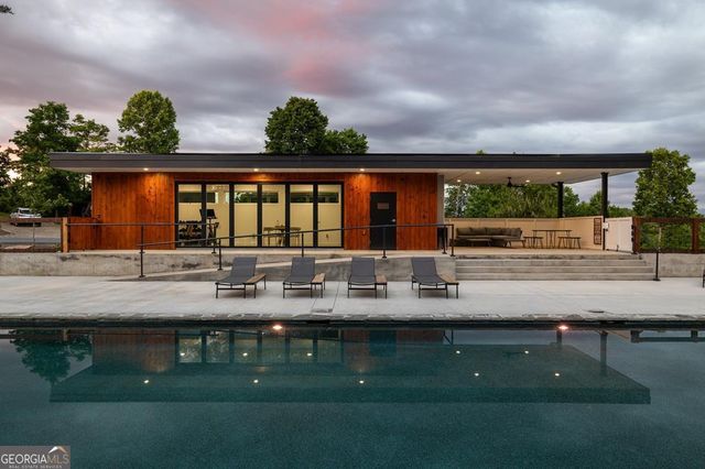 21 That Way, Young Harris, GA 30582