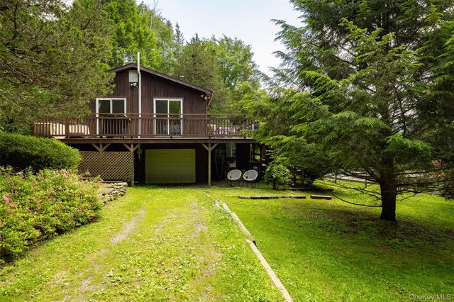 15 Horseshoe Lane, Millerton, NY 12546