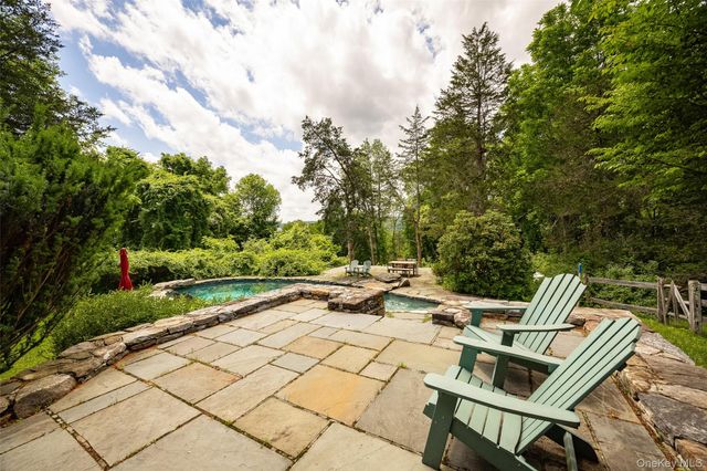 15 Horseshoe Lane, Millerton, NY 12546