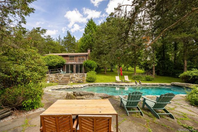15 Horseshoe Lane, Millerton, NY 12546