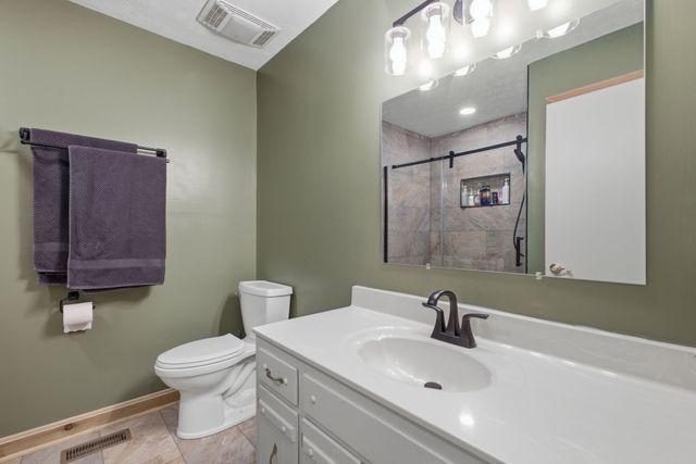 700 Wallace Rd, Gallatin, TN 37066