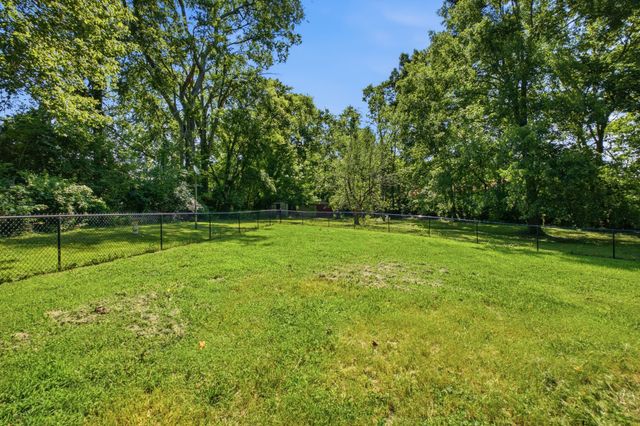 700 Wallace Rd, Gallatin, TN 37066