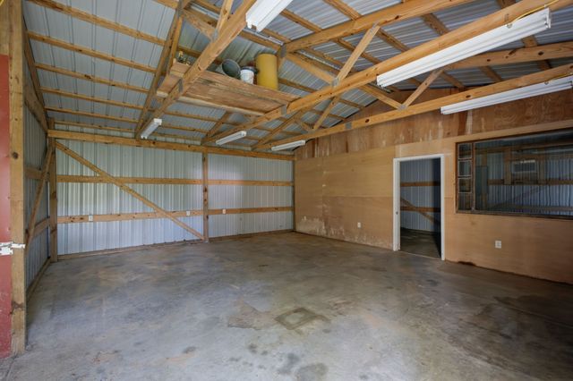 700 Wallace Rd, Gallatin, TN 37066