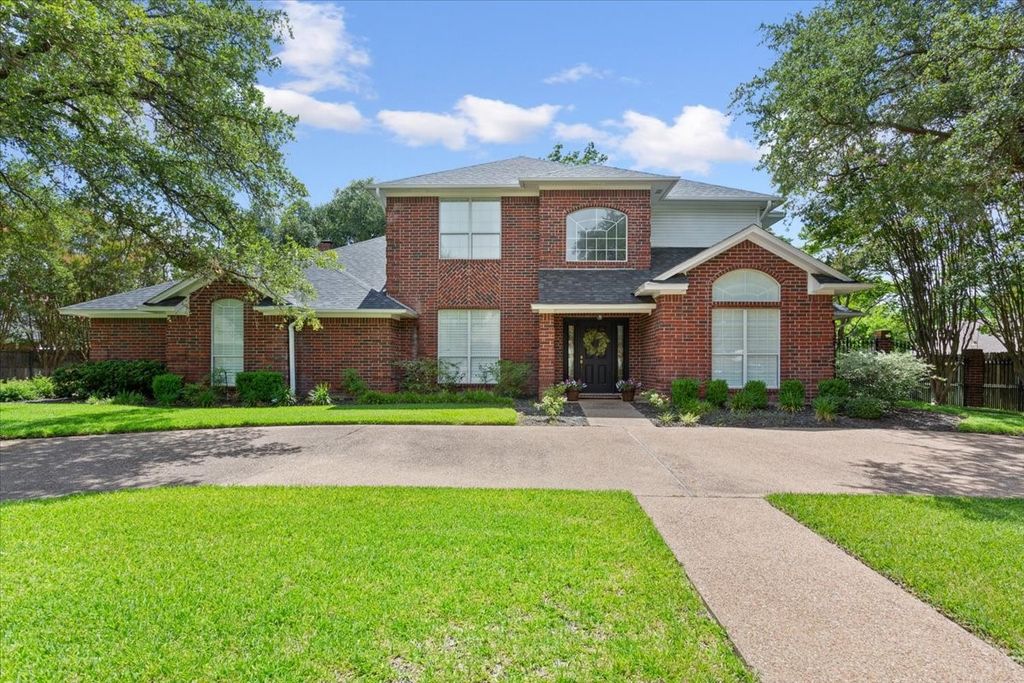 10003 Willow Bend Drive, Woodway, TX 76712