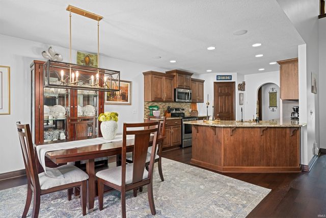 1544 VINTNERS Way, Fort Wayne, IN 46845